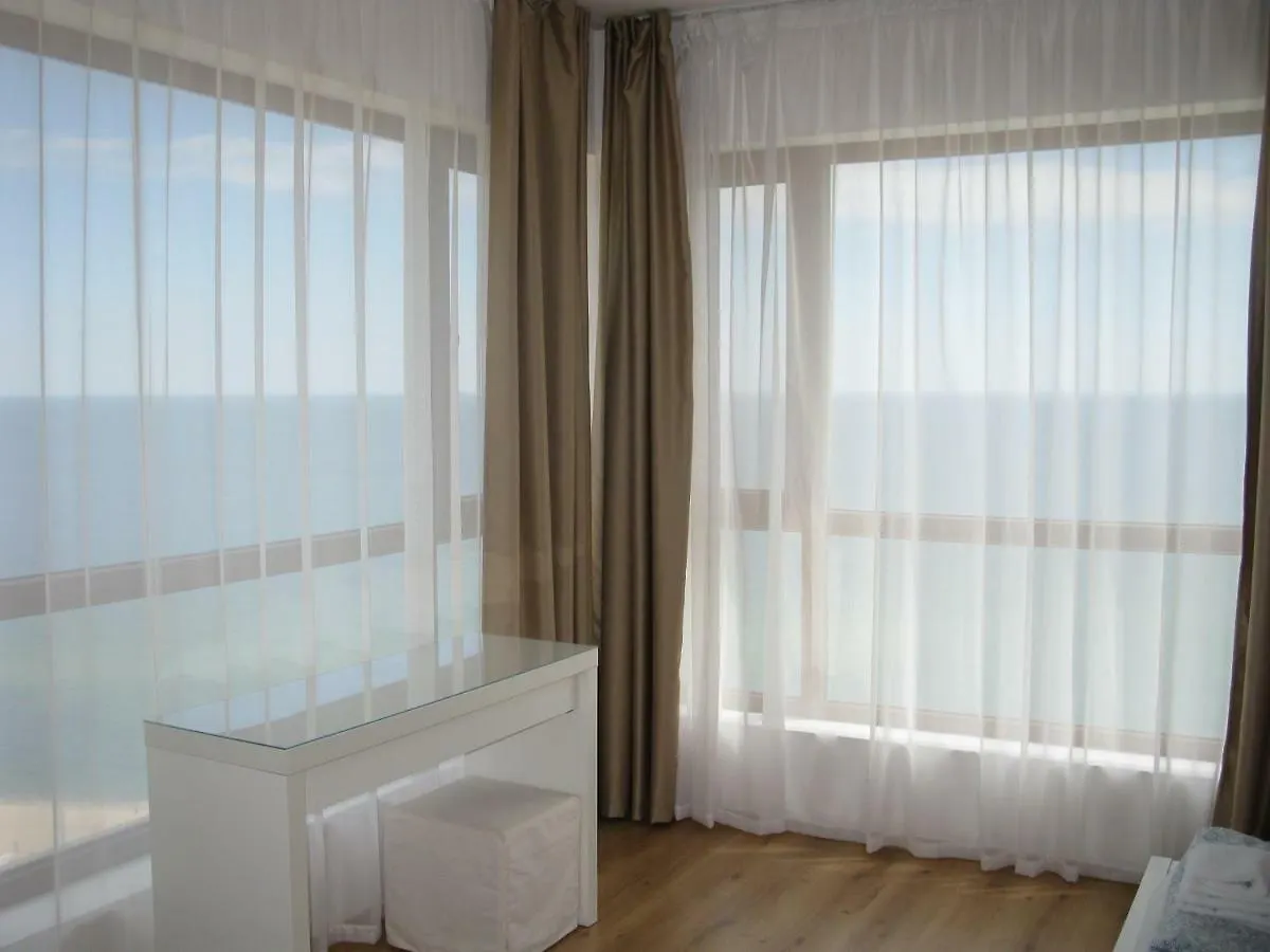 Cabacum Beach Residence Golden Sands Apartment